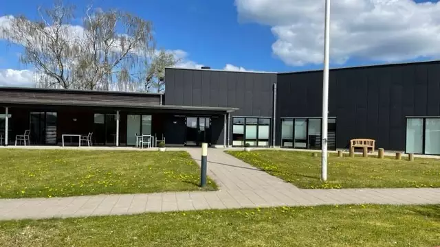 Indgangsparti ved AC Ørsted
